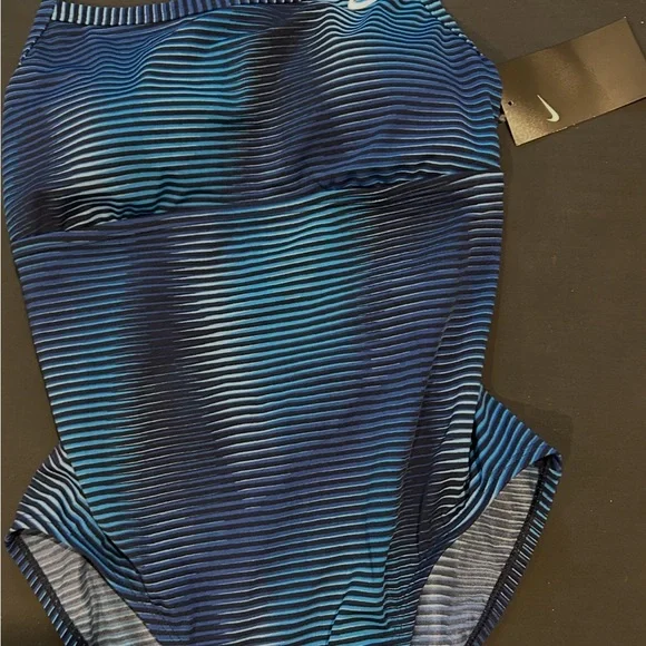 NWT Nike Blue Striped Women's One-Piece Swimsuit - Picture 4 of 4